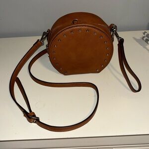 BROWN LEATHER PURSE